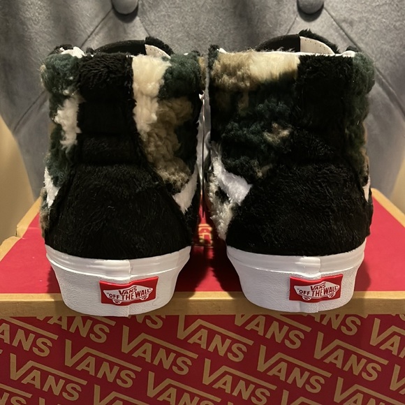 New Vans Sk8-Hi Sherpa Camo/Black size W8.5 M7.0 - Picture 4 of 9
